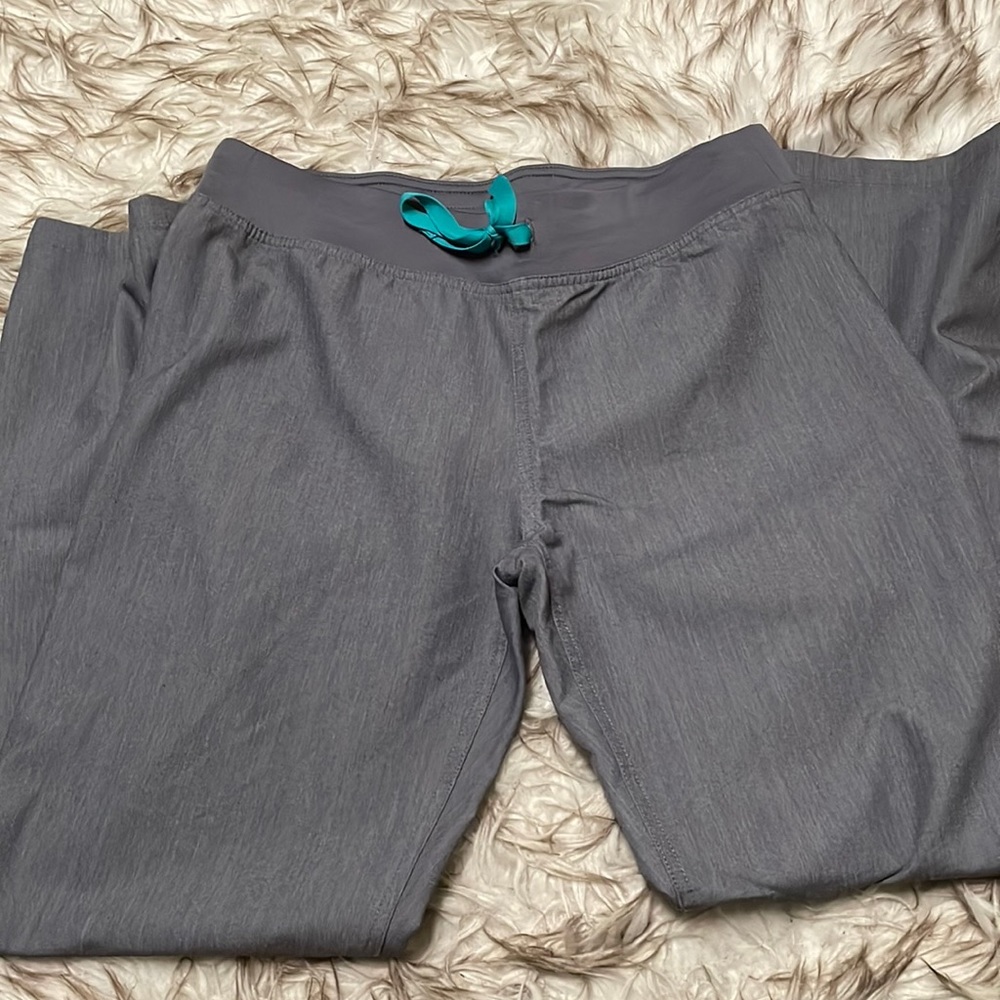 FIGS scrubs SET